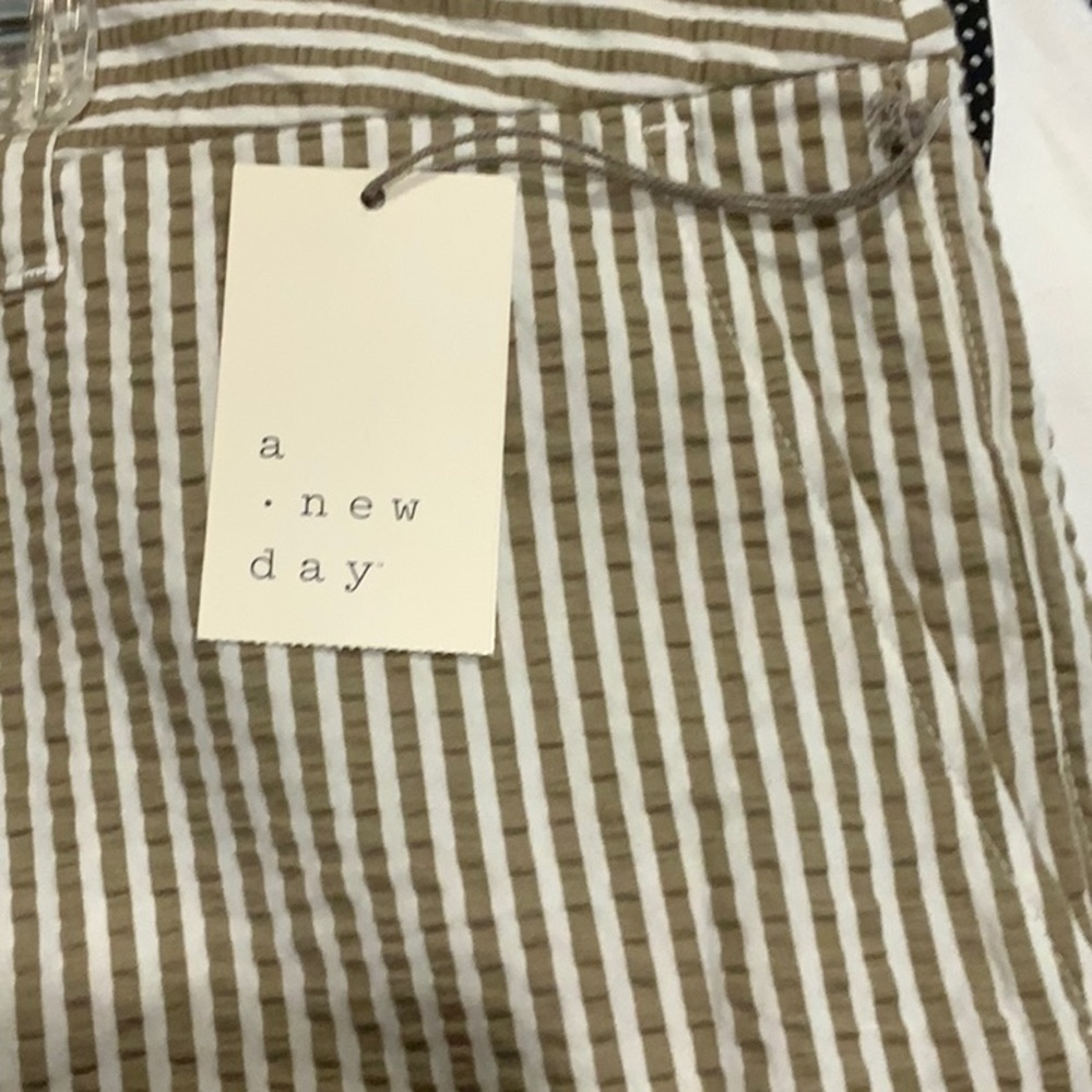 a new day seersucker chino shorts - size 18 - NWT - Picture 3 of 4